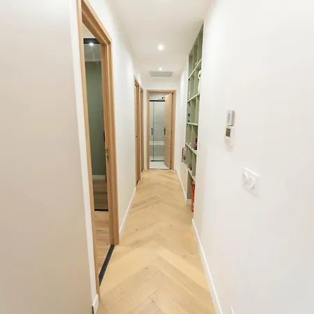 Daire Magnifique Avec Piscine Et Jardin Nice