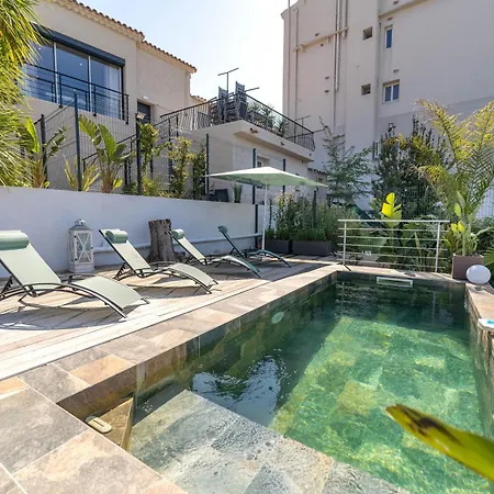 Magnifique Avec Piscine Et Jardin Daire Nice