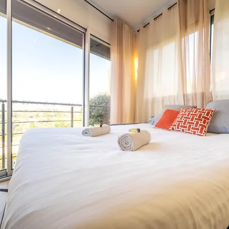 Daire Magnifique Avec Piscine Et Jardin Nice