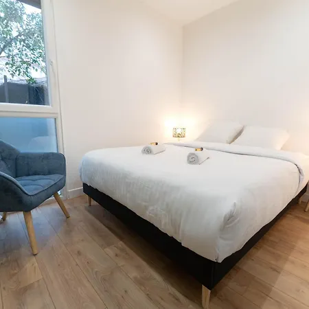 Daire Magnifique Avec Piscine Et Jardin