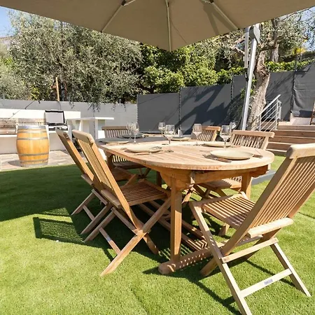 Daire Magnifique Avec Piscine Et Jardin